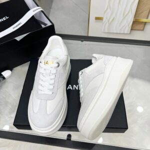 chanel 25c calfskin sneakers white