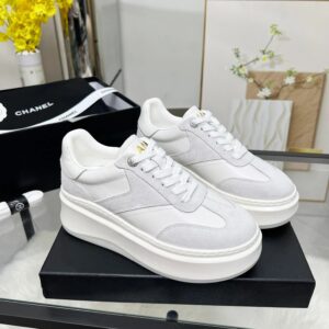 chanel 25c calfskin sneakers white