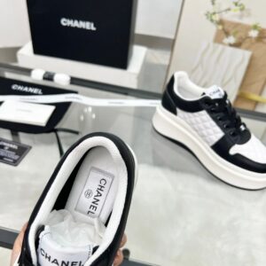 chanel 25c sneakers black white