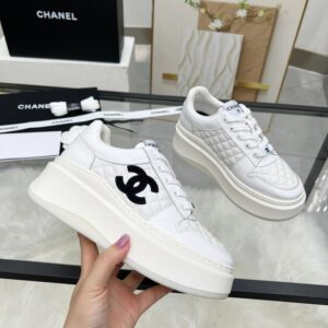 chanel 25c spring summer sneakers white