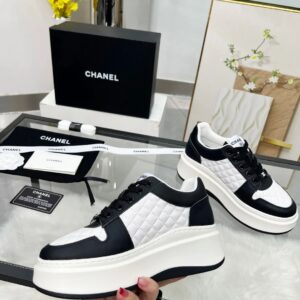 chanel 25c sneakers black white