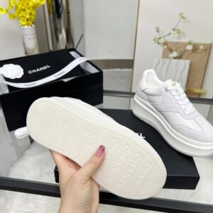 chanel 25c calfskin sneakers white