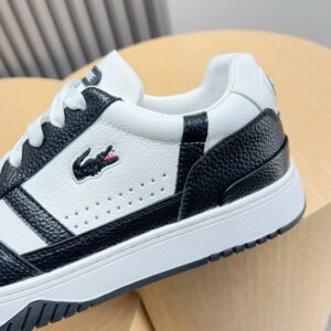lacoste classic sneakers black white