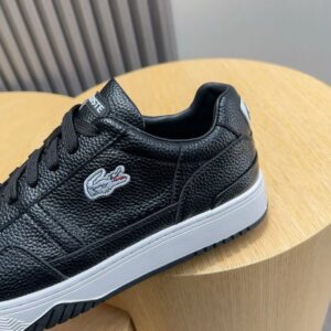 lacoste classic sneakers black