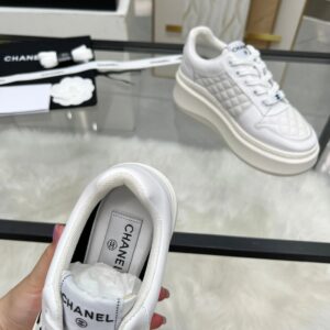 chanel 25c spring summer sneakers white