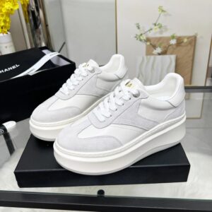 chanel 25c calfskin sneakers white