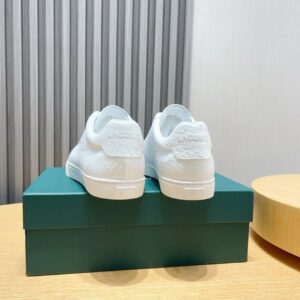 lacoste classic white sneakers