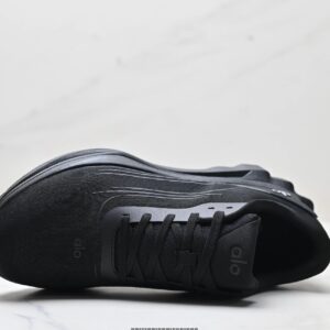 alo yoga alo runner sneakers black