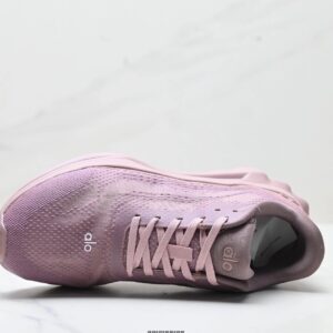 alo yoga alo runner sneakers purple