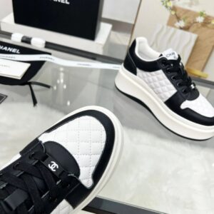 chanel 25c sneakers black white
