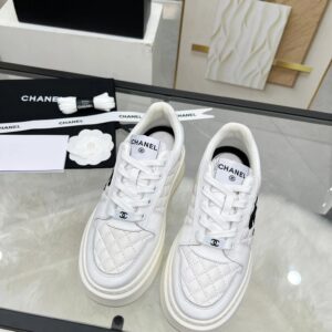 chanel 25c spring summer sneakers white