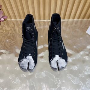 maison margiela mm6 tabi graffiti canvas high sneakers black