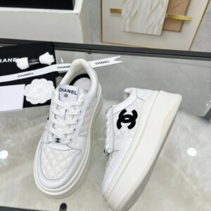 chanel 25c spring summer sneakers white