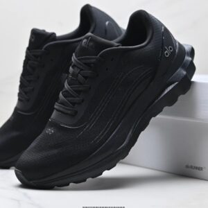 alo yoga alo runner sneakers black