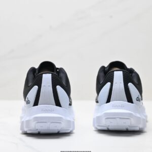 alo yoga alo runner sneakers black white