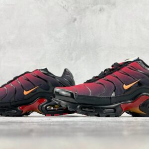 nike air max plus black red