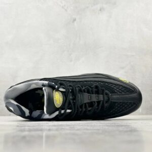 corteiz x nike air max 95 black