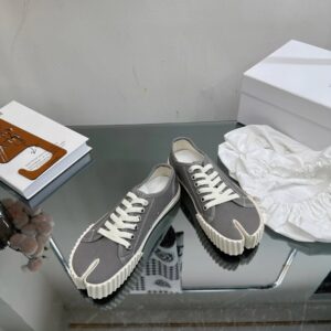 maison margiela mm6 tabi canvas sneakers grey