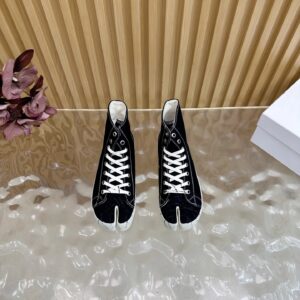 maison margiela mm6 tabi graffiti canvas high sneakers black