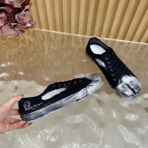 maison margiela mm6 tabi graffiti sneakers black