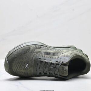 alo yoga alo runner sneakers olive