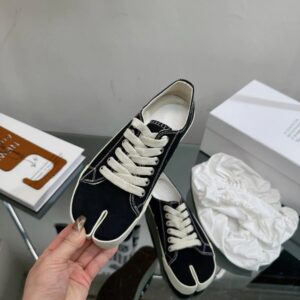 maison margiela mm6 tabi canvas sneakers black