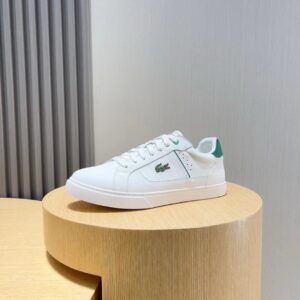 lacoste classic style sneakers white