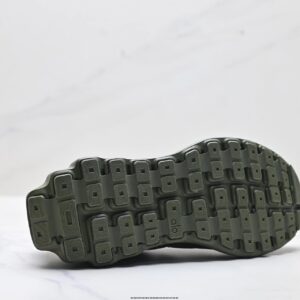 alo yoga alo runner sneakers olive