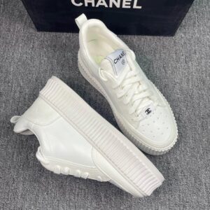 chanel casual sneakers white