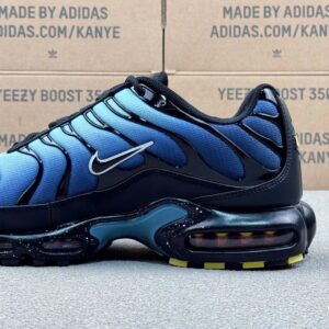 nike air max plus blue black