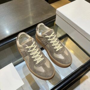 maison margiela mm6 thick bottom sneakers beige