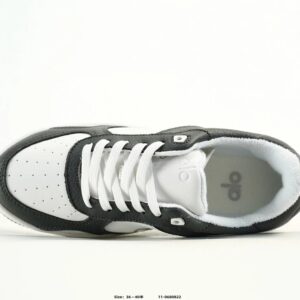 alo yoga runner sneakers black white