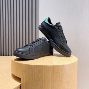 lacoste classic black sneakers