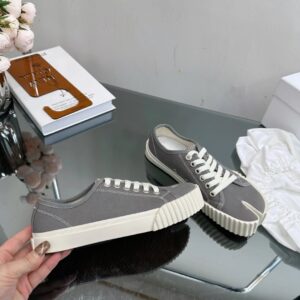 maison margiela mm6 tabi canvas sneakers grey