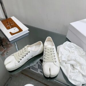 maison margiela mm6 tabi canvas sneakers white