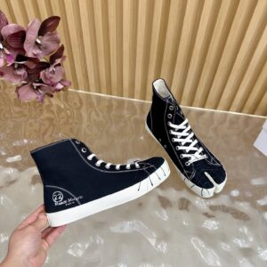 maison margiela mm6 tabi graffiti canvas high sneakers black