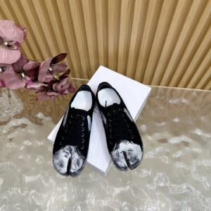 maison margiela mm6 tabi graffiti sneakers black