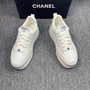 chanel casual sneakers white
