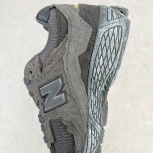 new balance 2002r sneakers grey