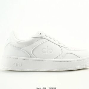 alo yoga runner labubu sneakers multicolor