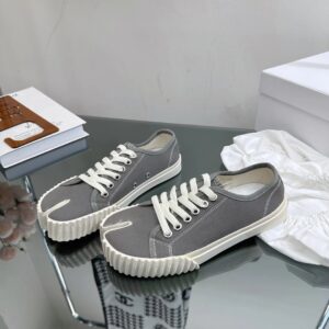 maison margiela mm6 tabi canvas sneakers grey