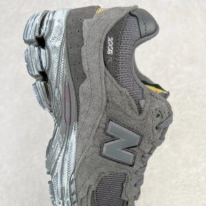 new balance 2002r sneakers grey