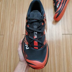 mm6 x salomon sctur 2 sneakers black red
