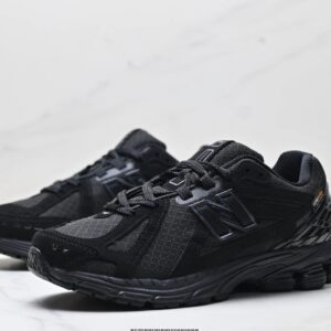 new balance m1906 sneaker black