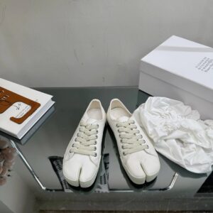 maison margiela mm6 tabi canvas sneakers white