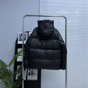 ​​canada goose black label chilliwack short down jacket​