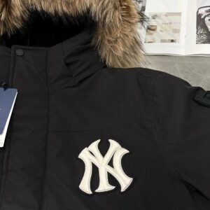 mlb new york yankees oversized logo hooded long puffer jacket black