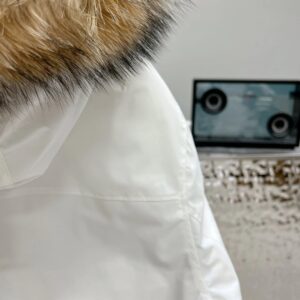 mlb yankees white fur hooded jacket