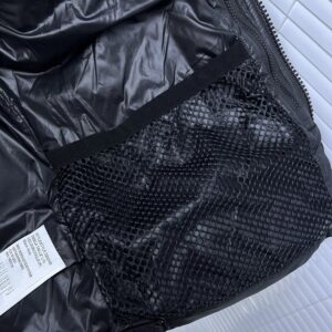 ​​canada goose black label chilliwack short down jacket​