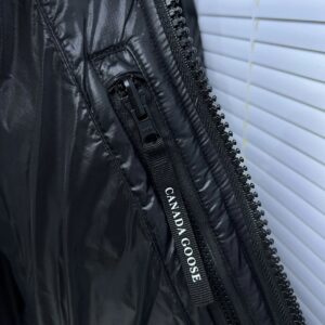 ​​canada goose black label chilliwack short down jacket​